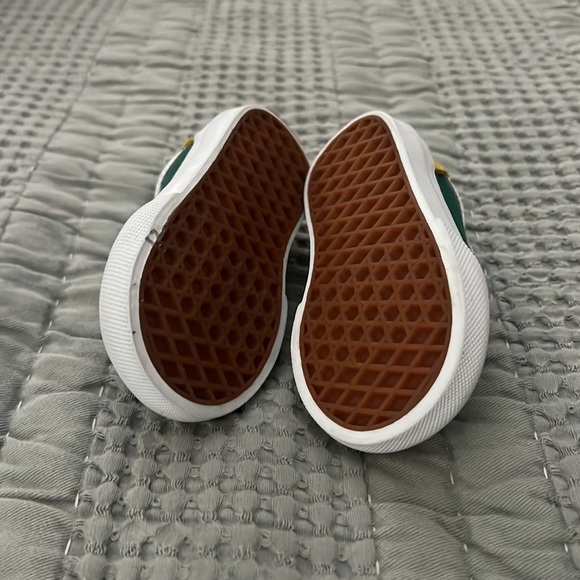 Vans - Picture 5 of 5